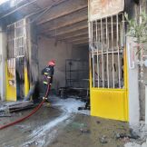 فروش بنزین غیر مجاز ابزار فروشی را به آتش کشید - سازمان آتش نشانی و خدمات ایمنی شهرداری نیشابور