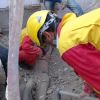 نجات کارگر ساختمانی از زیر آوار | عکس از : ا