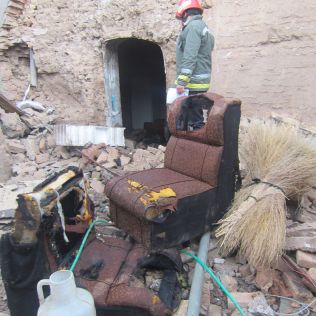 آتش نشانی نیشابور - انفجار گاز یک خانواده را خانه خراب کرد