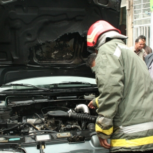 آتش نشانی نیشابور - آتش سوزی خودرو سواری