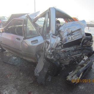 آتش نشانی نیشابور - محبوس شدن داخل خودرو در اثر تصادف