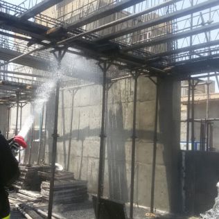 آتش نشانی نیشابور - آتش سوزی در ساختمان در حال ساخت
