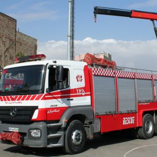 آتش نشانی نیشابور - درد سر قد بلند و سقف کوتاه