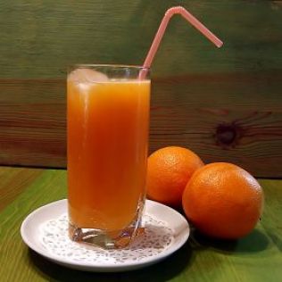 آتش نشانی نیشابور - آتش سوزی در آبمیوه فروشی