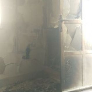آتش نشانی نیشابور - بی احتیاطی نقاش موجب آتش‌سوزی شد