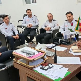 آتش نشانی نیشابور - نشست صمیمی مدیرعامل سازمان و بررسی مشکلات کاری واستخدامی آتش نشانان جدیدالورود