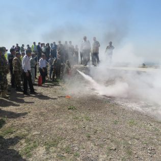 آتش نشانی نیشابور -  ????برگزاری مانور امادگی واموزش توسط آتش نشانان برای اطفای حریق در جنگل ها و مراتع 