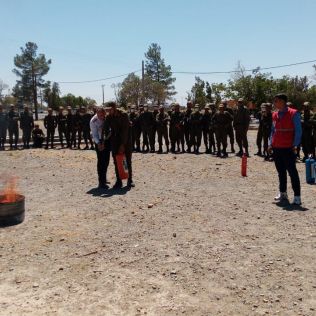 آتش نشانی نیشابور - 300 نفر از سربازان پادگان آموزشی شهید مطهری نیروی انتظامی آموزش ایمنی و آتش نشانی را فراگرفتند