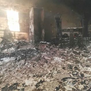 آتش نشانی نیشابور -  آتش سوزی منزل مسکونی در روستای ابوسعدی مهار شد