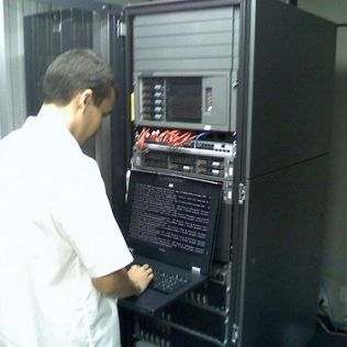 آتش نشانی نیشابور - تجهیزات شبکه های ارتباطی سازمان آتش نشانی به روز رسانی شد