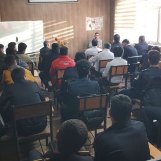 آتش نشانی نیشابور - برگزاری کارگاه آموزشی سلامت جسم و روان در سازمان آتش نشانی نیشابور