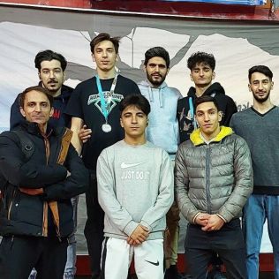 آتش نشانی نیشابور - فرزند آتش نشان نیشابوری نایب قهرمان مسابقات سنگنوردی کشوری نوجوانان شد