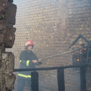آتش نشانی نیشابور - آتش سوزی در آغل گوسفندان