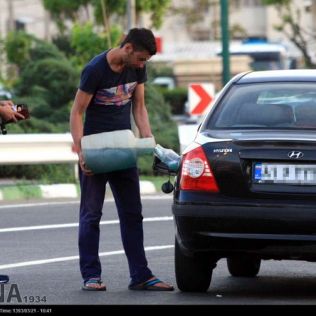 آتش نشانی نیشابور - ده مغازه بنزین فروش غیر مجاز در سطح شهر اخطار داده شد