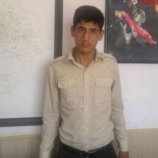 آتش نشانی نیشابور - دانش آموز آتش نشانی نیشابور خودرو پراید را از کام آتش نجات داد