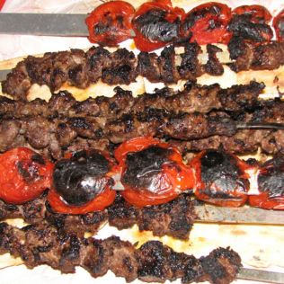 آتش نشانی نیشابور - آتش سوزی در پشت بام مغازه کبابی