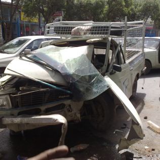 آتش نشانی نیشابور - واژگونی خودرو وانت پیکان