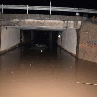 آتش نشانی نیشابور - بی توجهی راننده پژو405 حادثه ساز شد