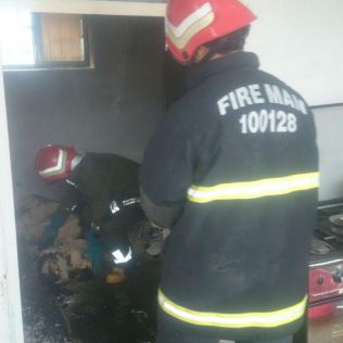 آتش نشانی نیشابور - آتش سوزی منزل مسکونی