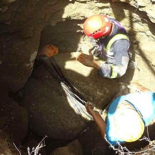 آتش نشانی نیشابور - مرگ دلخراش مقنی در درون چاه