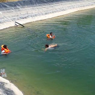 آتش نشانی نیشابور - اعتماد به بطری های خالی جان جوان ۱۷ ساله را گرفت