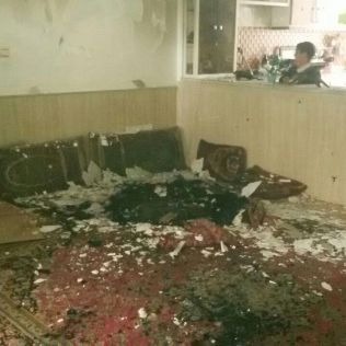 آتش نشانی نیشابور - کرسی که به برق مانده بود موجب آتش سوزی شد