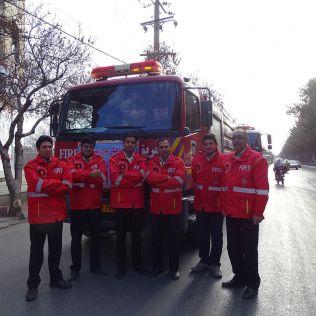 آتش نشانی نیشابور - حضور آتش نشانان در رزمایش ترافیکی طرح زمستان 96