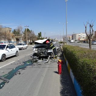 آتش نشانی نیشابور - تصادف پژو پارس با 405 در بلوار غزالی
