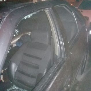 آتش نشانی نیشابور - نقص فنی موجب آتش سوزی خودرو پژو 405 شد