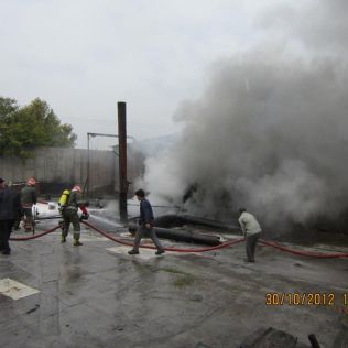 آتش نشانی نیشابور - آتش سوزی در کارخانه روف ایران