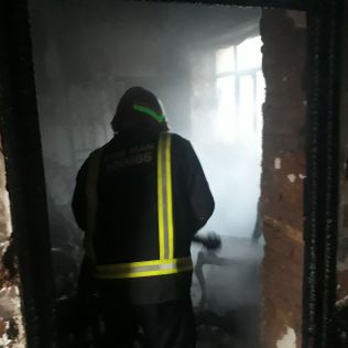 آتش نشانی نیشابور - بی احتیاطی هنگام جوشکاری بازهم حادثه ساز شد