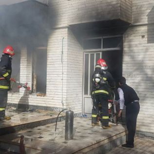آتش نشانی نیشابور - کرسی برقی موجب آتش سوزی منزل شد