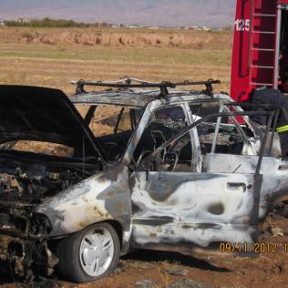 آتش نشانی نیشابور - آتش سوزی خودروی پراید