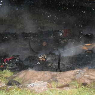 آتش نشانی نیشابور - آتش کینه به جان خانواده چادر نشین افتاد