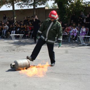 آتش نشانی نیشابور - آتش سوزی سیلندر گاز مایع