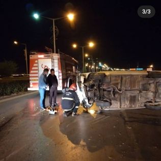 آتش نشانی نیشابور - واژگونی خودروی پیکان 