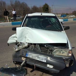 آتش نشانی نیشابور - تصادف دو دستگاه خودرو پراید دو مصدوم بر جای گذاشت