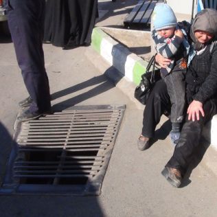 آتش نشانی نیشابور - نرده آهنی دامی برای پاهای غافل