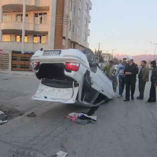 آتش نشانی نیشابور - عملیات احتیاط حریق آتش نشانان در حادثه واژگونی پراید 