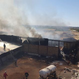 آتش نشانی نیشابور - سرعت عمل آتش نشانان از وقوع فاجعه جلوگیری کرد