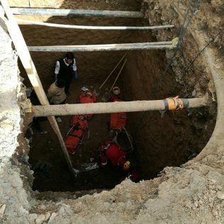 آتش نشانی نیشابور - سقوط فرد در داخل کانال 