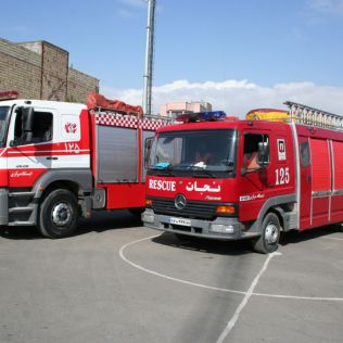 آتش نشانی نیشابور - نجات خانم بیمار در منزل